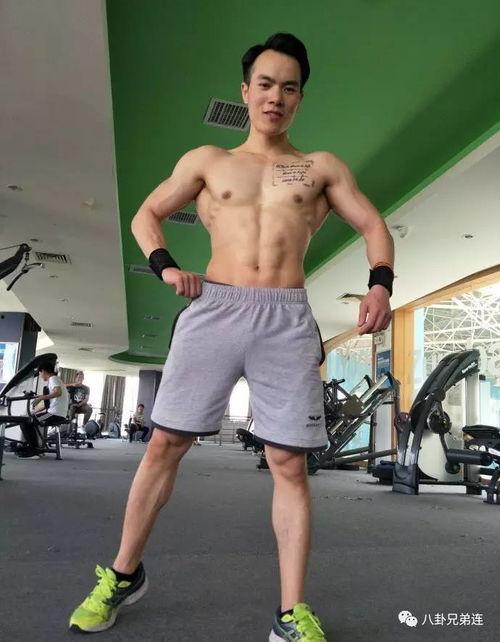 健身教练明星,揭秘健身教练的明星之路